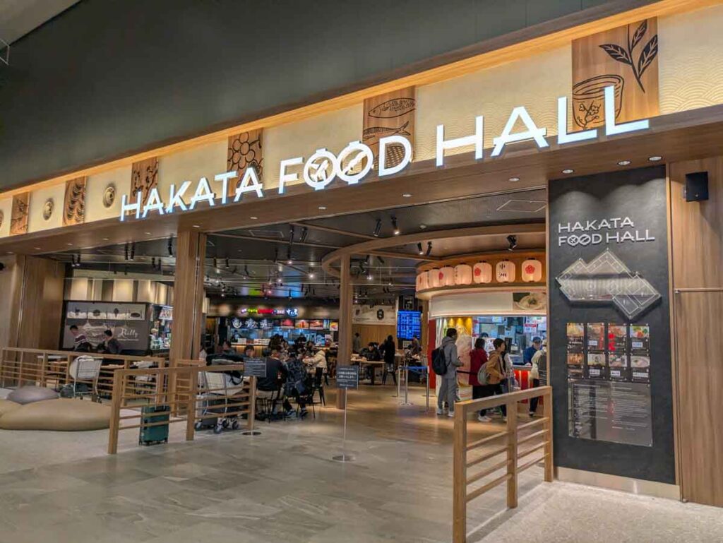 フードコートには8店舗ⒸPen＆Voyage