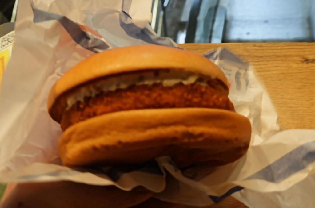 出来たてアツアツで提供されるMcKroket@Pen&Voyage