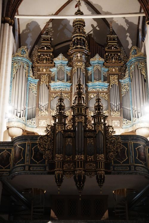 世界有数の規模を誇るリーガ大聖堂のパイプオルガン@Pen&Voyage