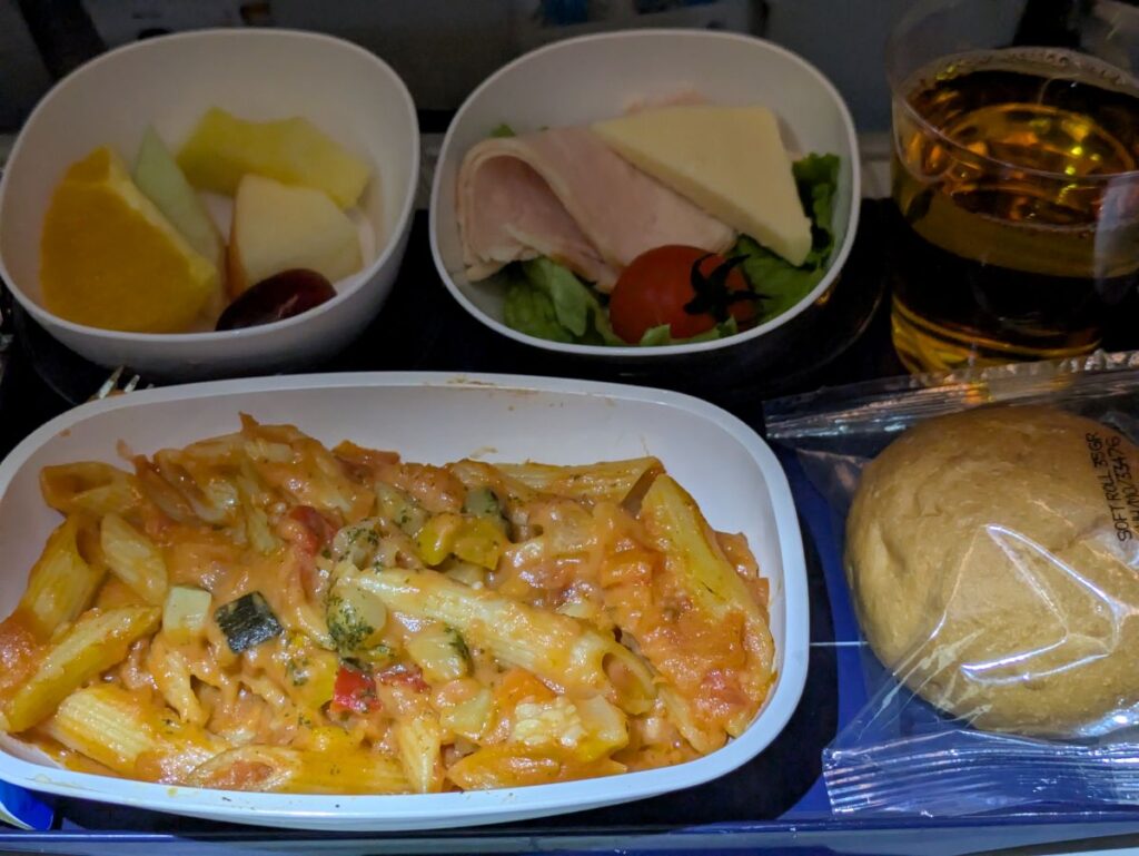 アツアツのペンネがおいしい@Pen&Voyage