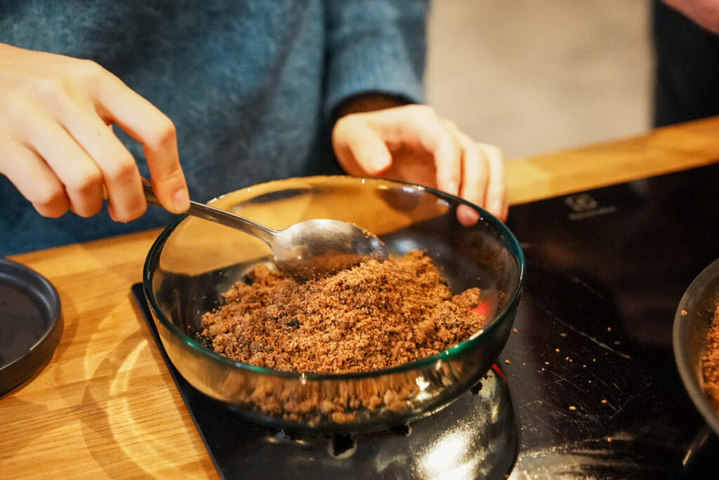 デザートにもなる黒パン。「パン粉」がちゃんとあるⒸPen＆Voyage