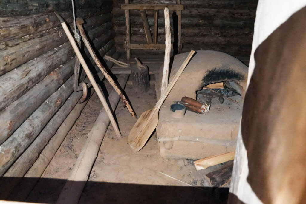 復元された「燻し部屋」ⒸPen＆Voyage