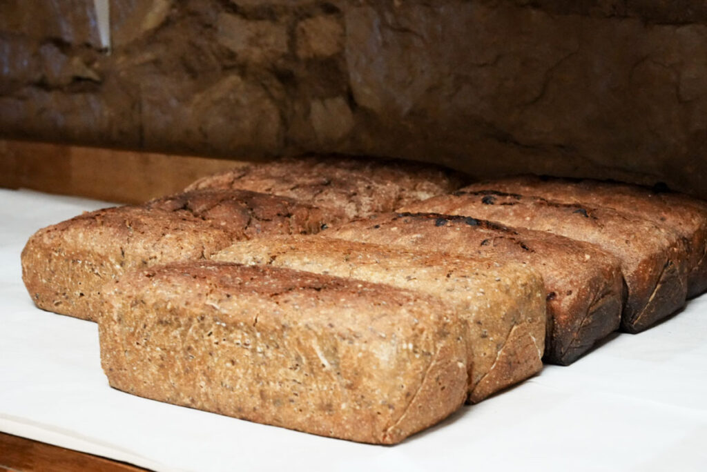 焼き上がったばかりのパンⒸPen＆Voyage