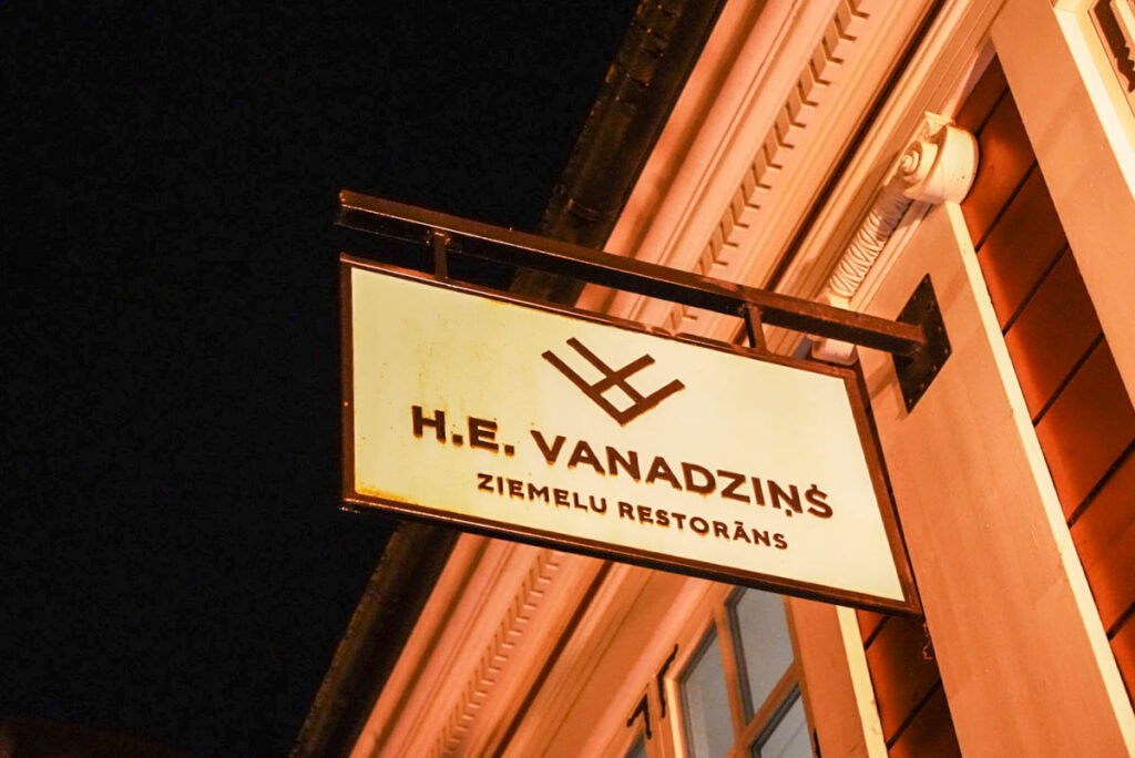 ミシュラン・ビブグルマンの「H.E. Vanadziņš」ⒸPen&Voyage