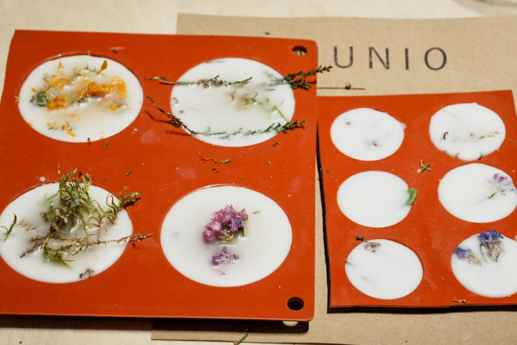 ほぼ固まったワックスⒸPen＆Voyage