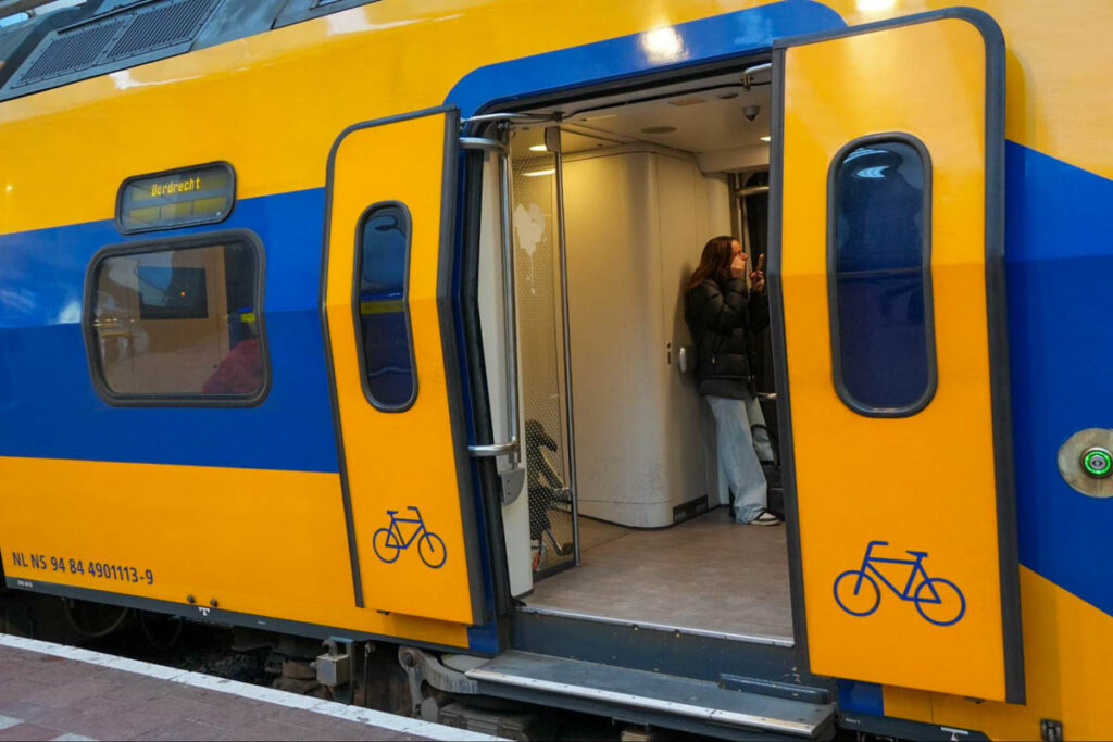 オランダ鉄道(NS)で自転車を持ち込める専用車両©Pen&Voyage