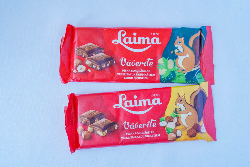 「Laima」のヘーゼルナッツ入りチョコレートⒸPen&Voyage