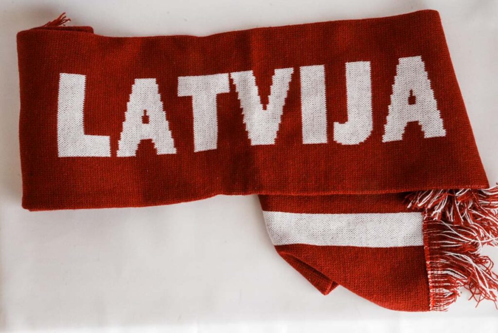 ラトビア語でラトビア（Latvija）ⒸPen＆Voyage