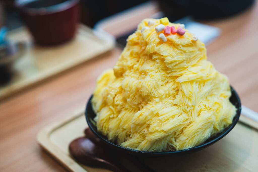 ふわふわのマンゴーかき氷ⒸPen&Voyage