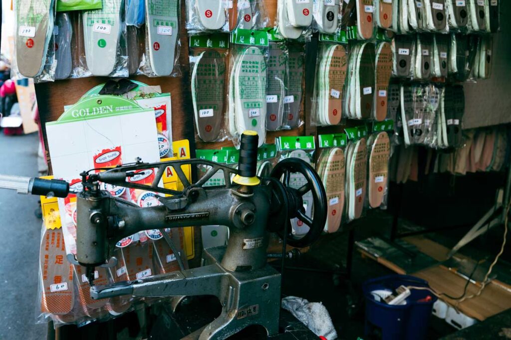 靴の修理店ⒸPen&Voyage