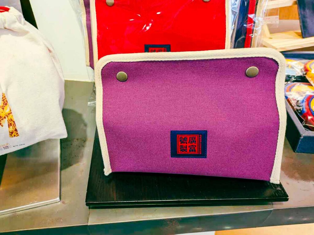 小物も豊富ⒸPen＆Voyage