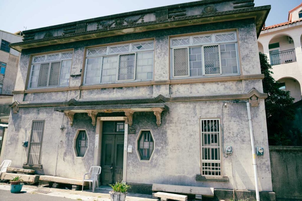 入口近くにある邸宅「王雞屎洋樓」ⒸPen＆Voyage