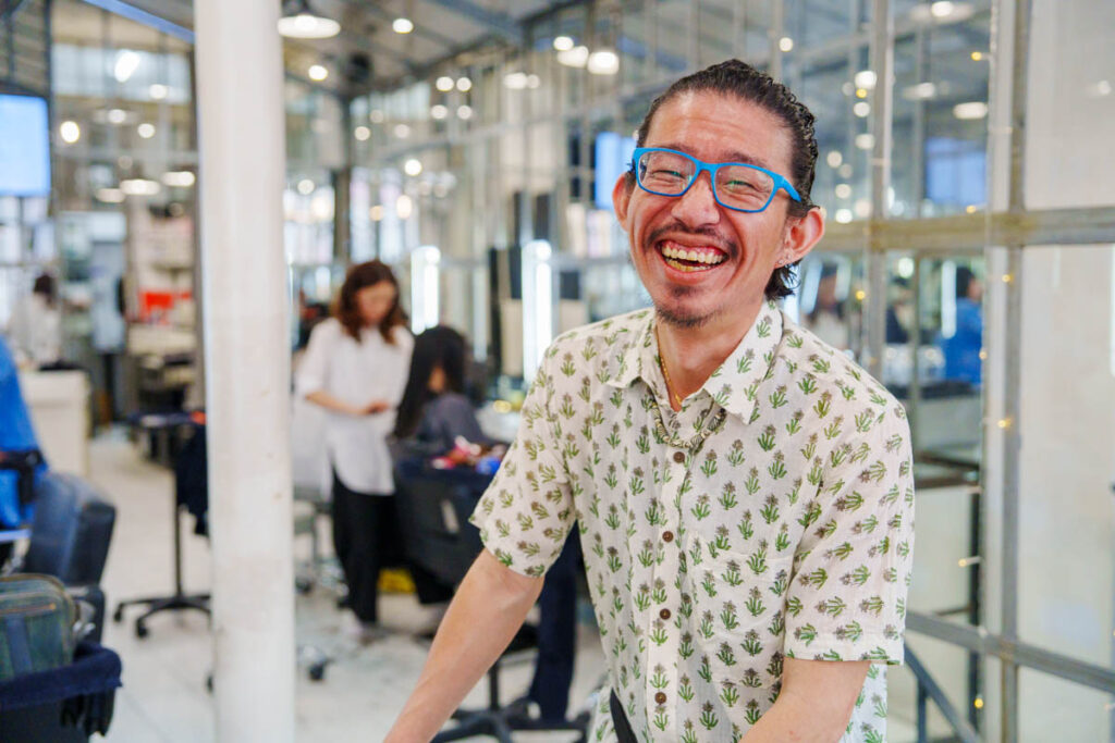 「毎日が楽しい」と話す川平さんⒸPen＆Voyage