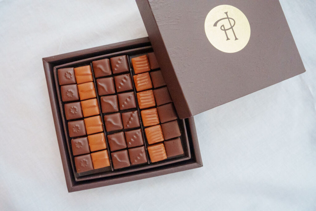 ピエール・エルメのAssortiment PH Cubes30個入り29ユーロⒸPen&Voyage