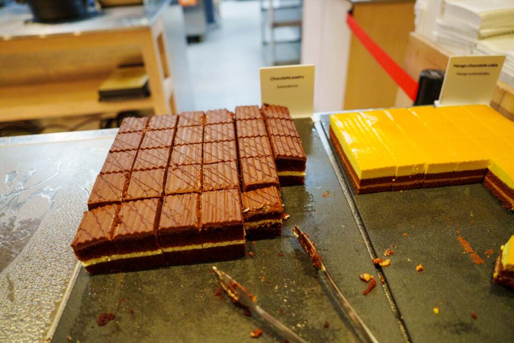 デザートはチョコレートとチーズケーキⒸPen&Voyage