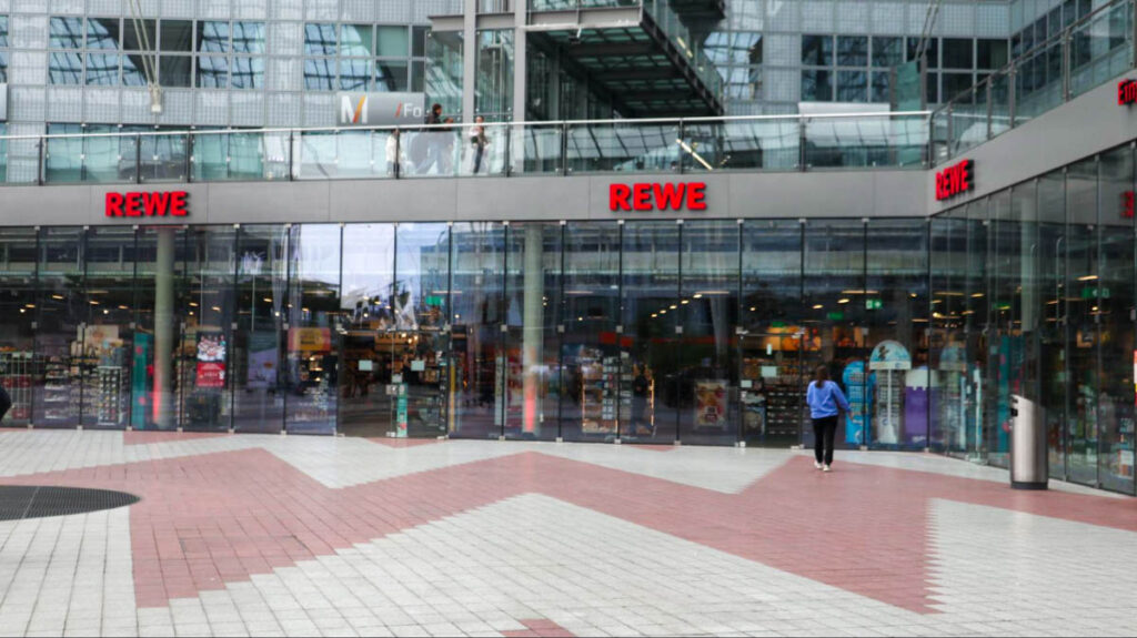 MACにはドイツのスーパーREWE（レーヴェ）も出店©Pen＆Voyage