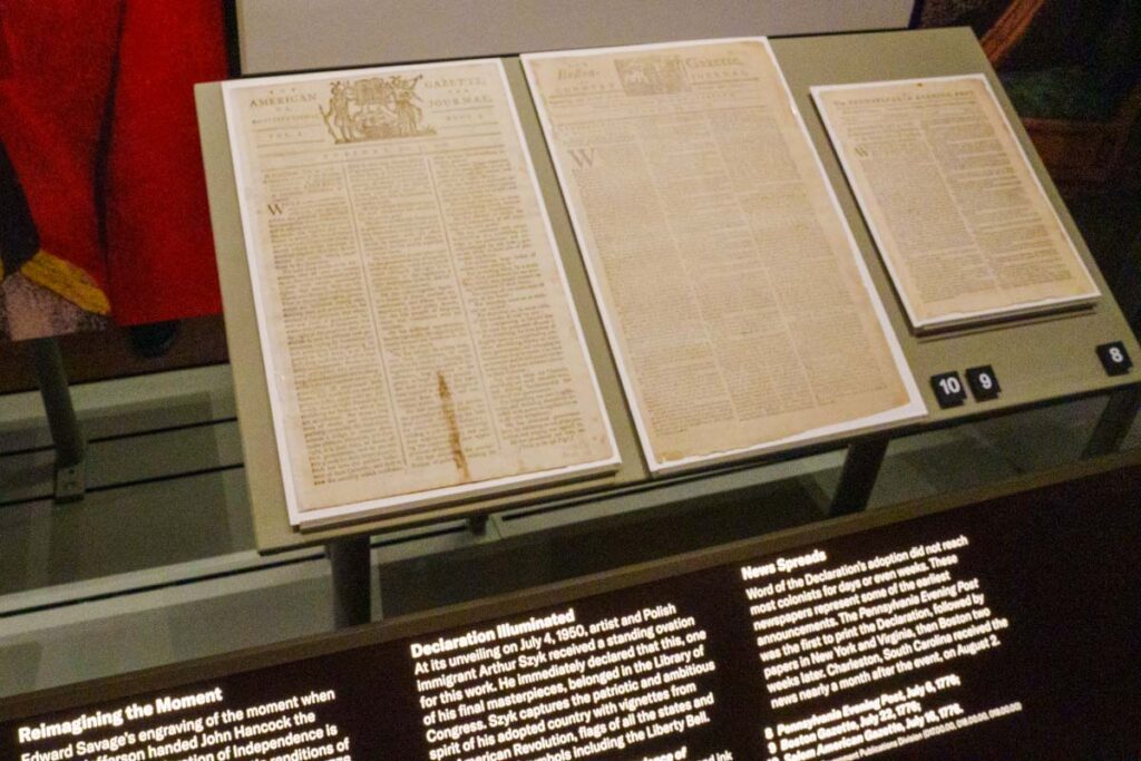 1776年の独立宣言採択を報じる当時の新聞などⒸPen&Voyage