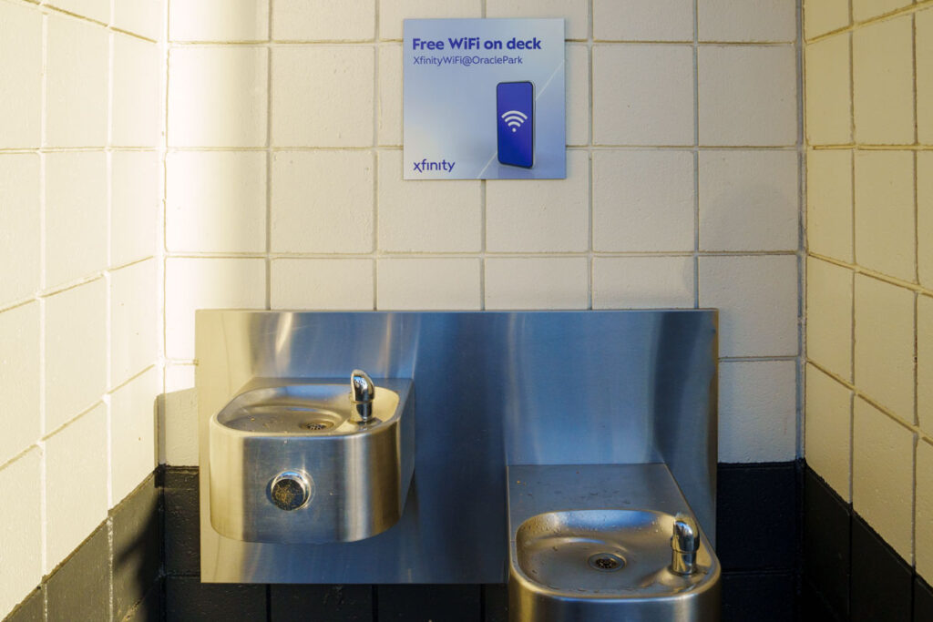 給水場はトイレ近くにある。Wi-Fiも完備
