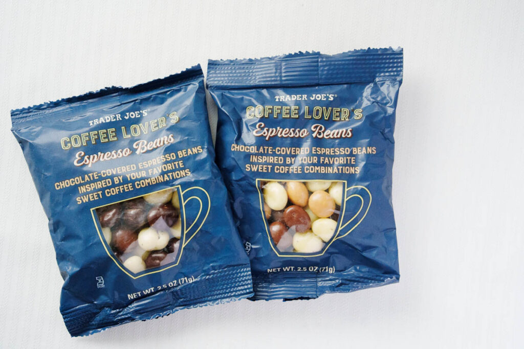 Trader Joe’sのチョコがけコーヒー豆（1.49ドル）